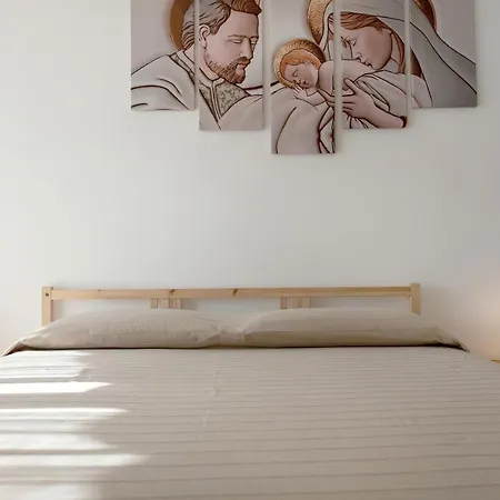 Bilocale Corosu Con 2 Balconi Appartement