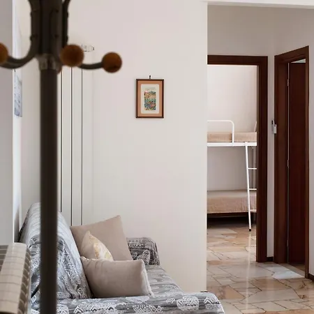Apartment Bilocale Corosu Con 2 Balconi Varazze