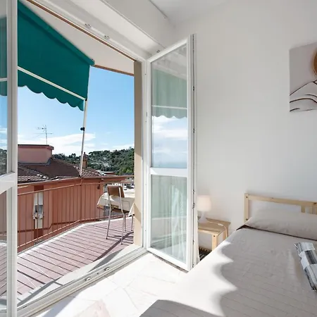 Bilocale Corosu Con 2 Balconi Apartment