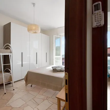 Bilocale Corosu Con 2 Balconi Apartment Varazze