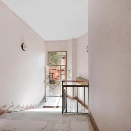 Bilocale Corosu Con 2 Balconi Apartment Varazze