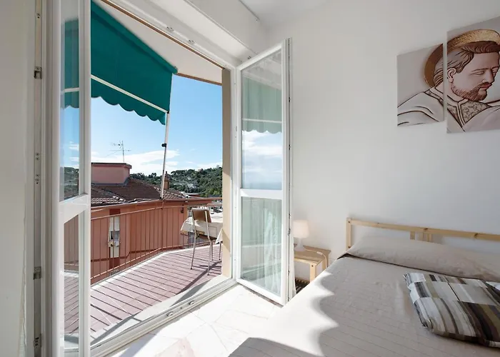 Bilocale Corosu Con 2 Balconi Apartment