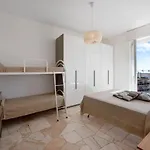 Bilocale Corosu Con 2 Balconi * Varazze