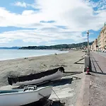 Apartment Bilocale Corosu Con 2 Balconi