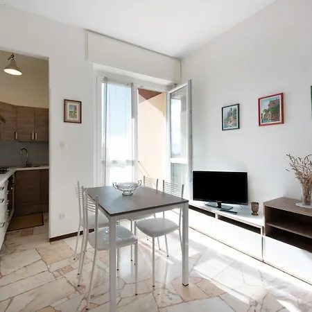 Apartament Bilocale Corosu Con 2 Balconi