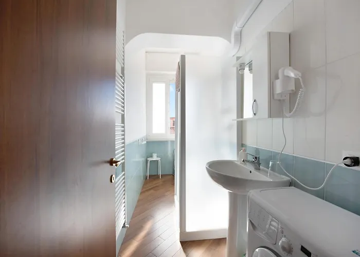 Bilocale Corosu Con 2 Balconi Apartmán *